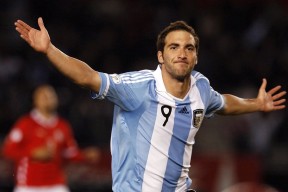 开云首页登录-LPL战报：冠军争夺战进入白热化，强队上演拉锯战，lpl所有冠军战队